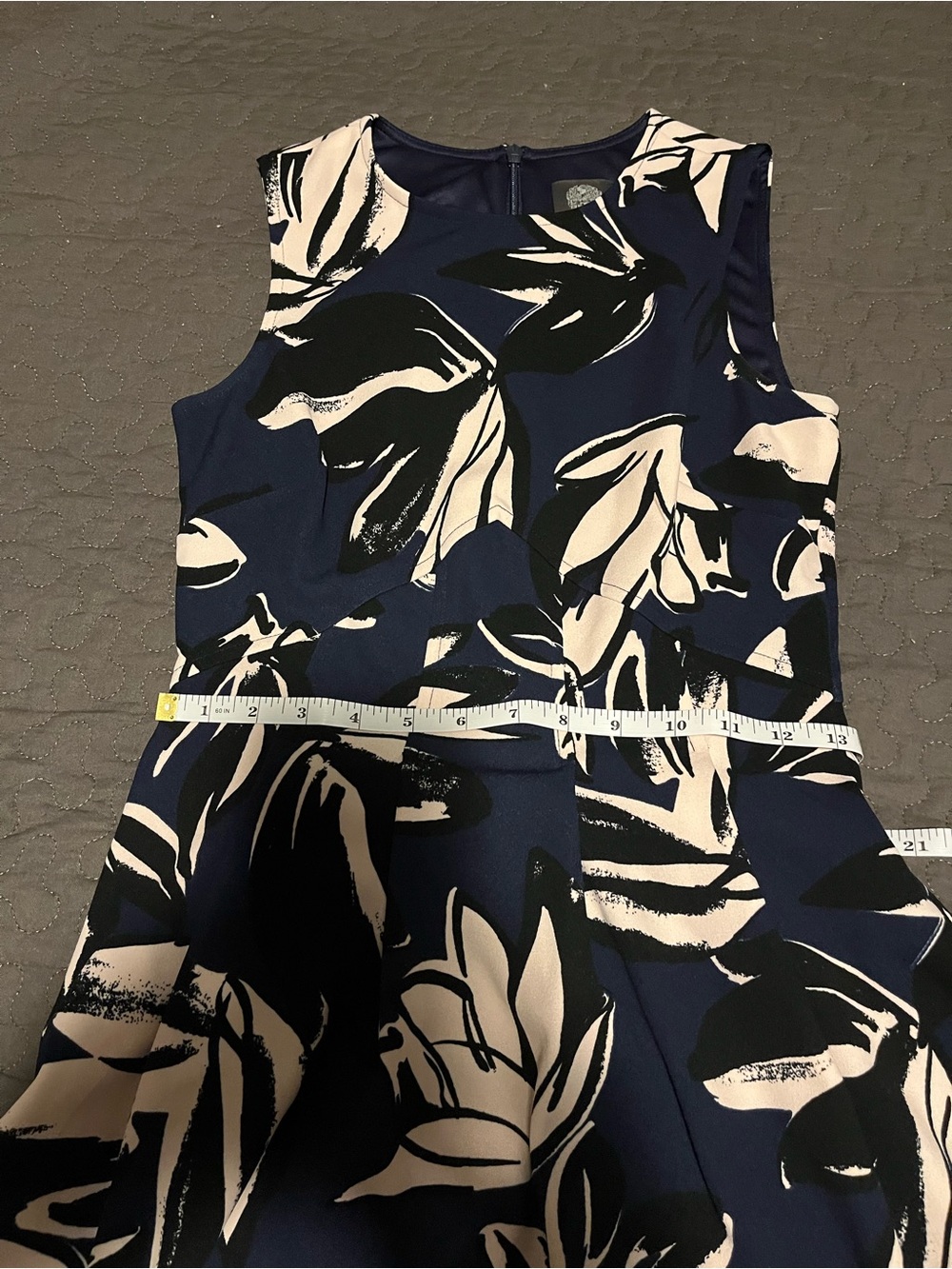 Vince Camuto Navy Floral Fit & Flare Dress Women’s Size 0 Sleeveless - Picture 3 of 5